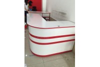 THANH LÝ QUẦY LỄ TÂN TRẮNG SỌC ĐỎ GÓC L